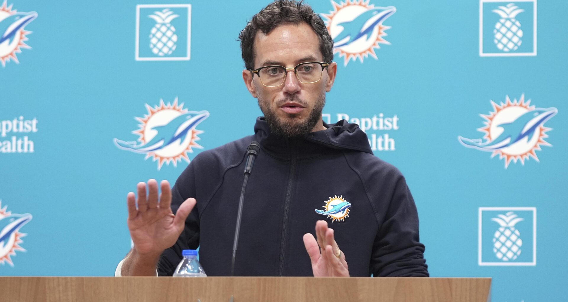 New Mike McDaniel Rumors on Browns, Ravens and More NFL HC Interviews After Dolphins Firing