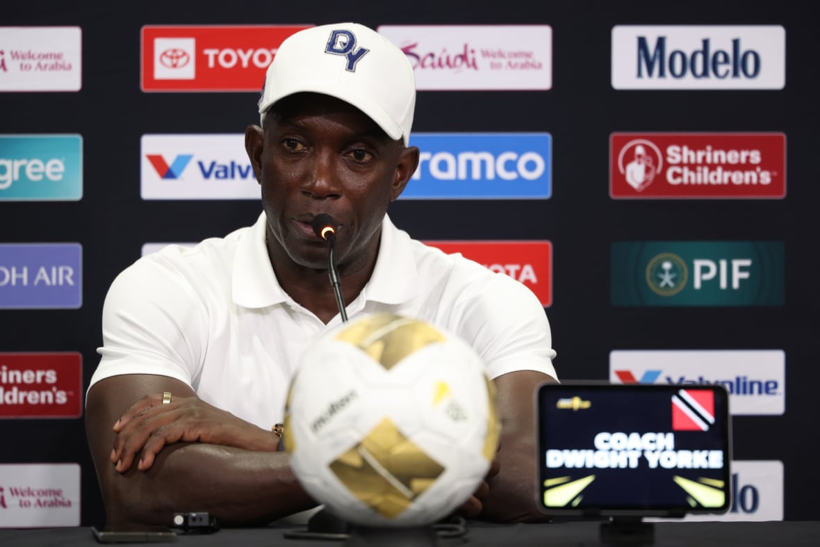 Dwight Yorke Claims Chelsea Star Can Make United Title Contenders