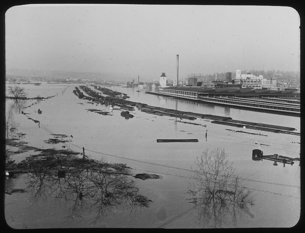 View of Mill Creek valley, Kahn's Meat Factory and Crosley Radio Factory flooded in 1937.