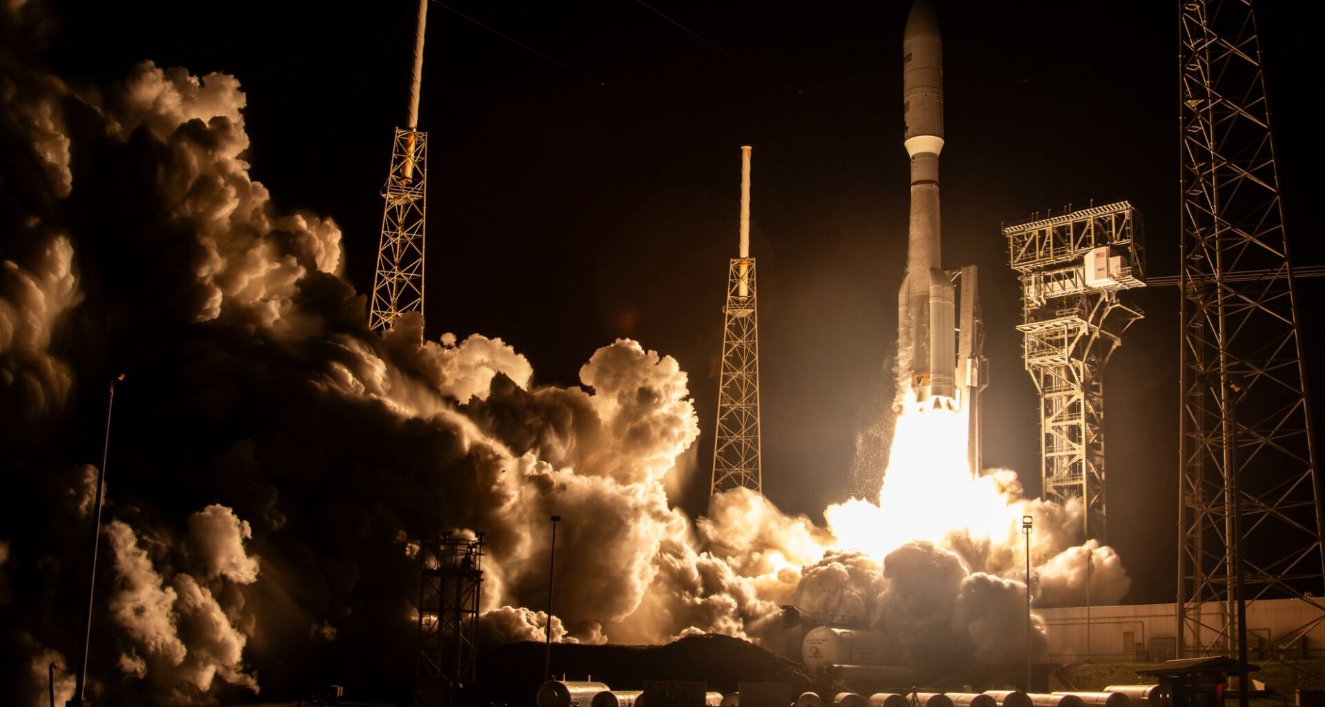 Amazon's internet-beaming satellites are bright enough to disrupt astronomical research, study finds