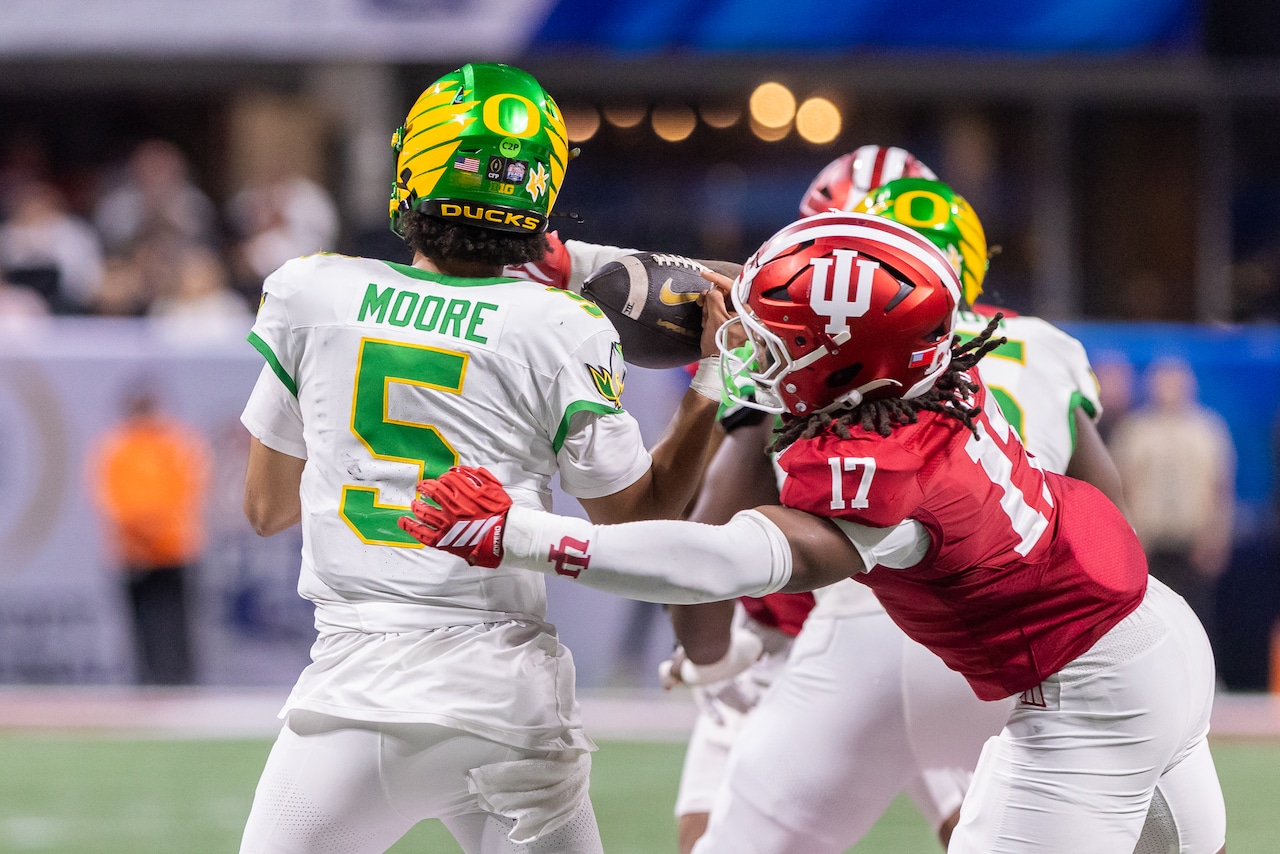 No. 5 Oregon Ducks vs. No. 1 Indiana Hoosiers: Live CFP Peach Bowl updates recap