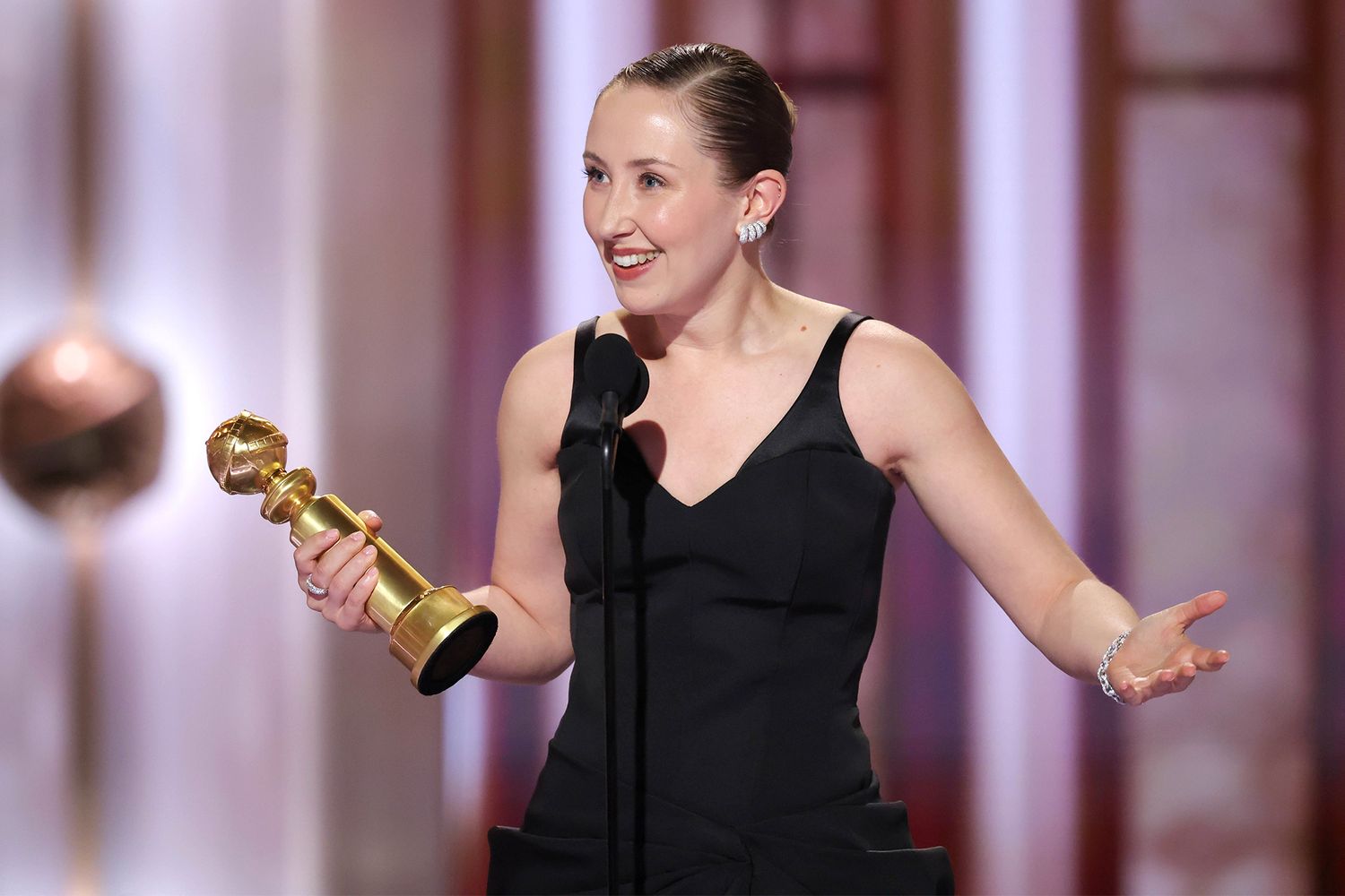 Adolescence Star Erin Doherty Curses in 2026 Golden Globes Acceptance Speech