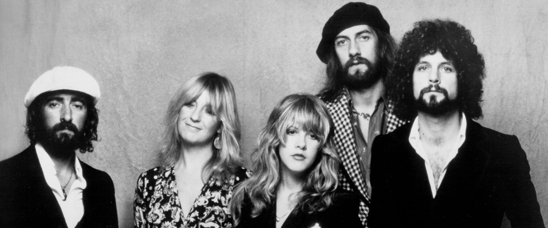 3 One-Word Classic Rock Songs From 1975 That Are Definitely Worth Remembering