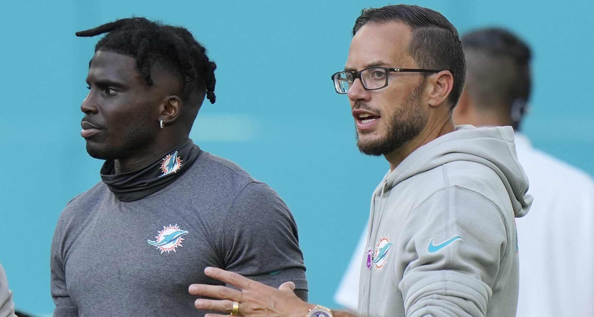 Tyreek Hill Posts Cryptic Kevin Hart GIF After Dolphins Fire Mike McDaniel as HC