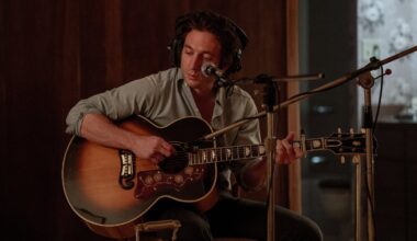 Jeremy Allen White as Bruce Springsteen in "Springsteen: Deliver Me From Nowhere."