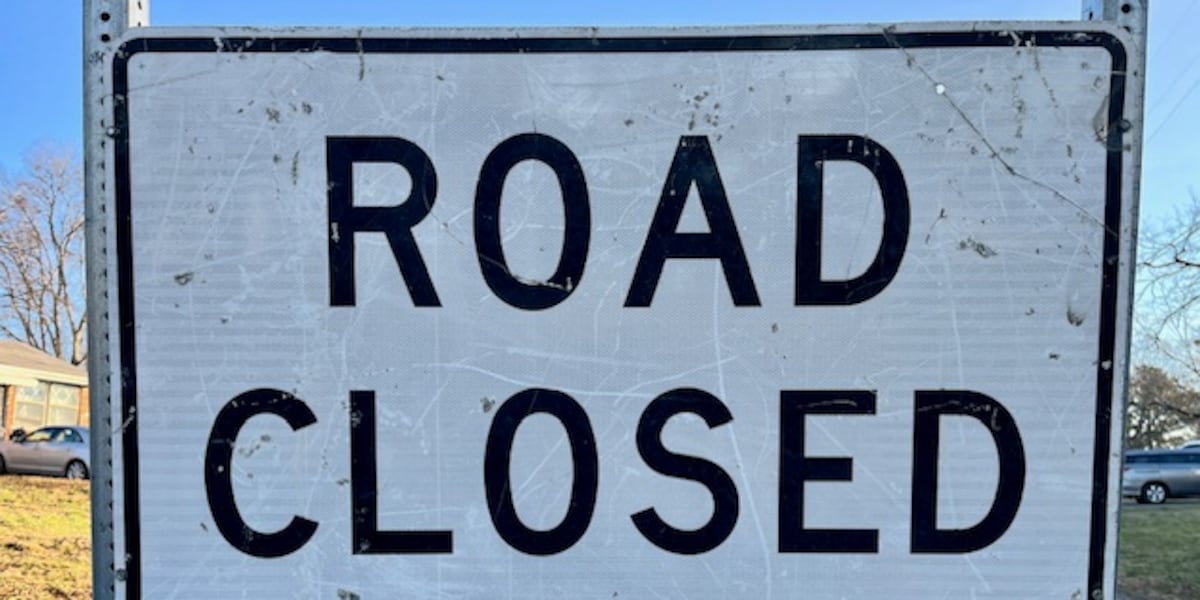 Water main break closes section of Broadway in Fort Wayne