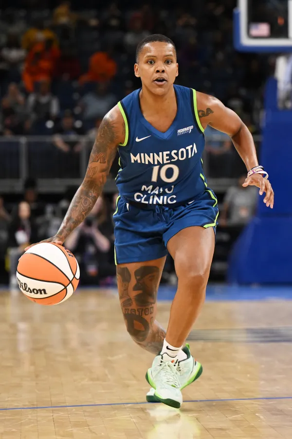 CHICAGO, ILLINOIS - MAY 06: Courtney Williams #10 of the Minnesota Lynx dribbles the ball against the Chicago Sky during the second half of a preseason game at Wintrust Arena on May 06, 2025 in Chicago, Illinois. NOTE TO USER: User expressly acknowledges and agrees that, by downloading and or using this photograph, user is consenting to the terms and conditions of the Getty Images License Agreement. (Photo by Daniel Bartel/Getty Images)