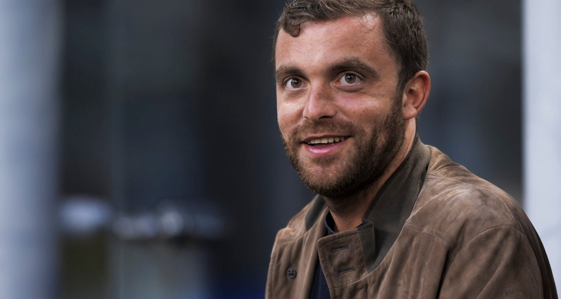 Fabrizio Romano says ‘complete’ player is ‘ready’ to come to England and has been offered to Man Utd