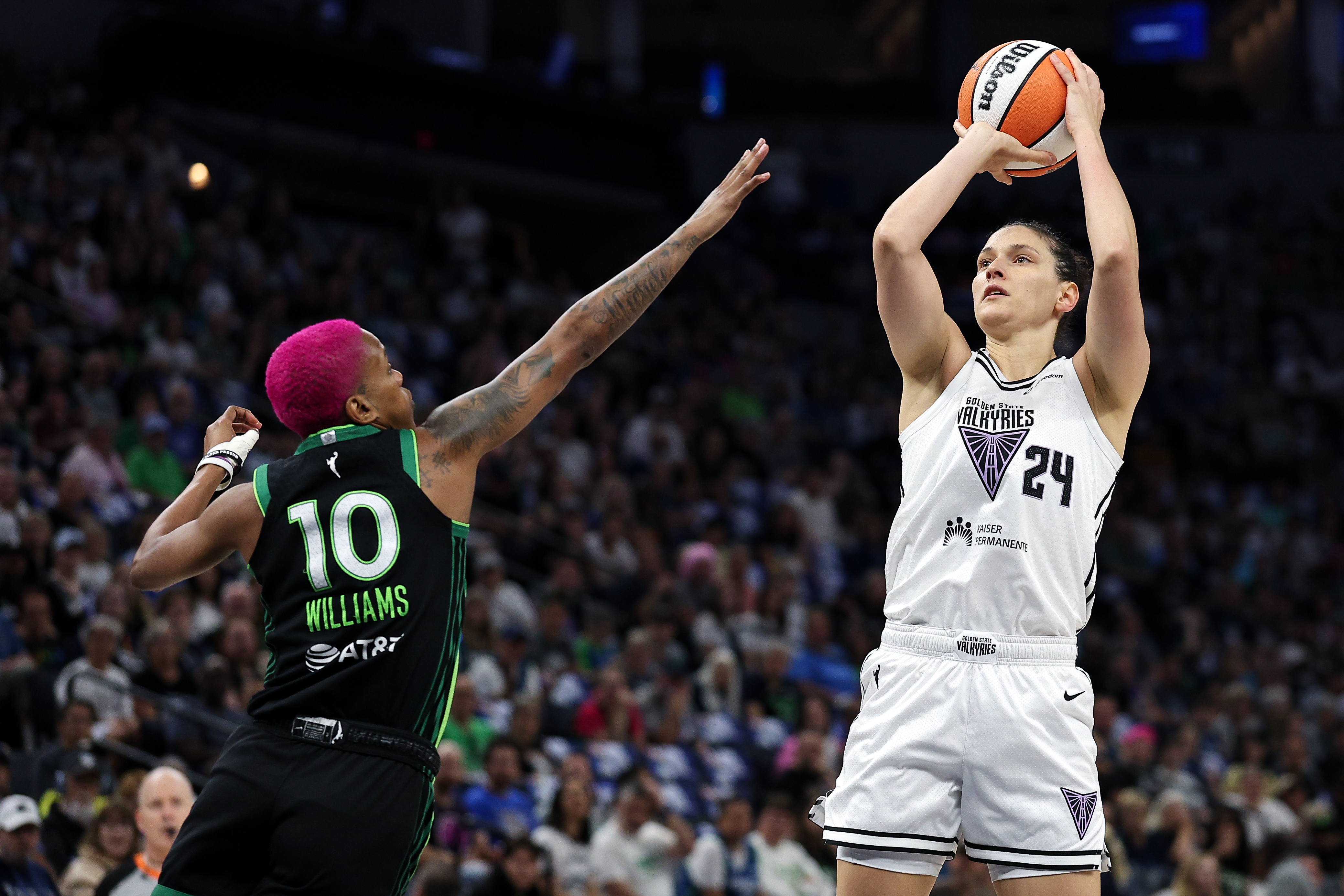 MINNEAPOLIS, MINNESOTA - SEPTEMBER 14: Cecilia Zandalasini #24 of the...