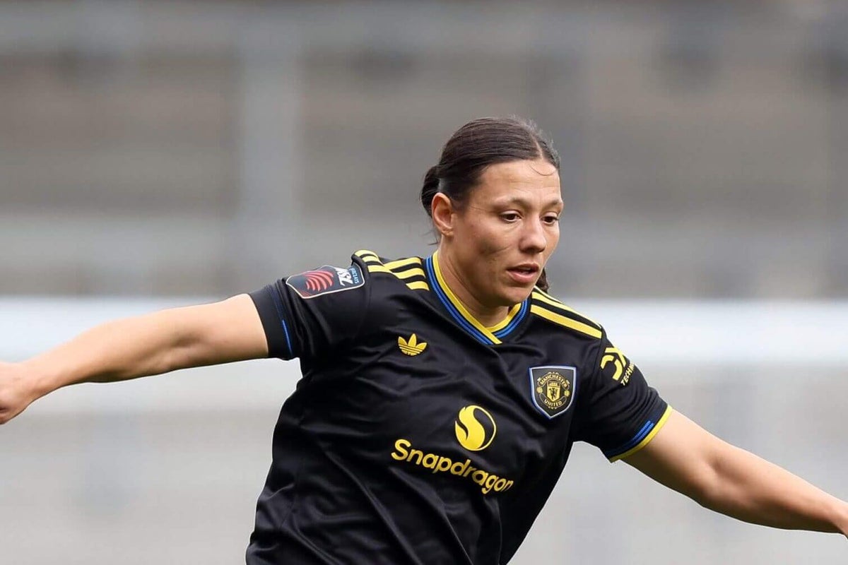 Manchester United striker Rachel Williams set to join Leicester