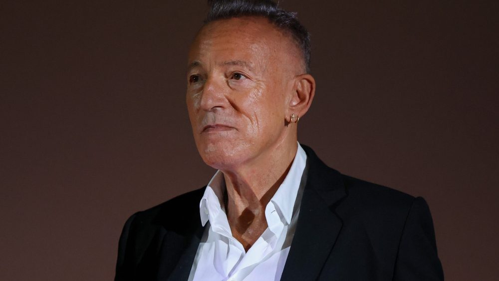 Bruce Springsteen Salutes Renee Good, Decries ICE's 'Gestapo Tactics'