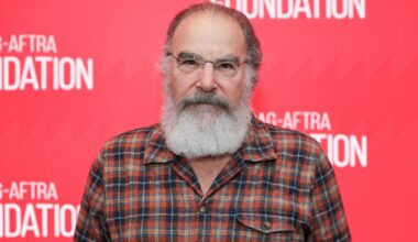 Mandy Patinkin To Play Odin In 'God Of War'