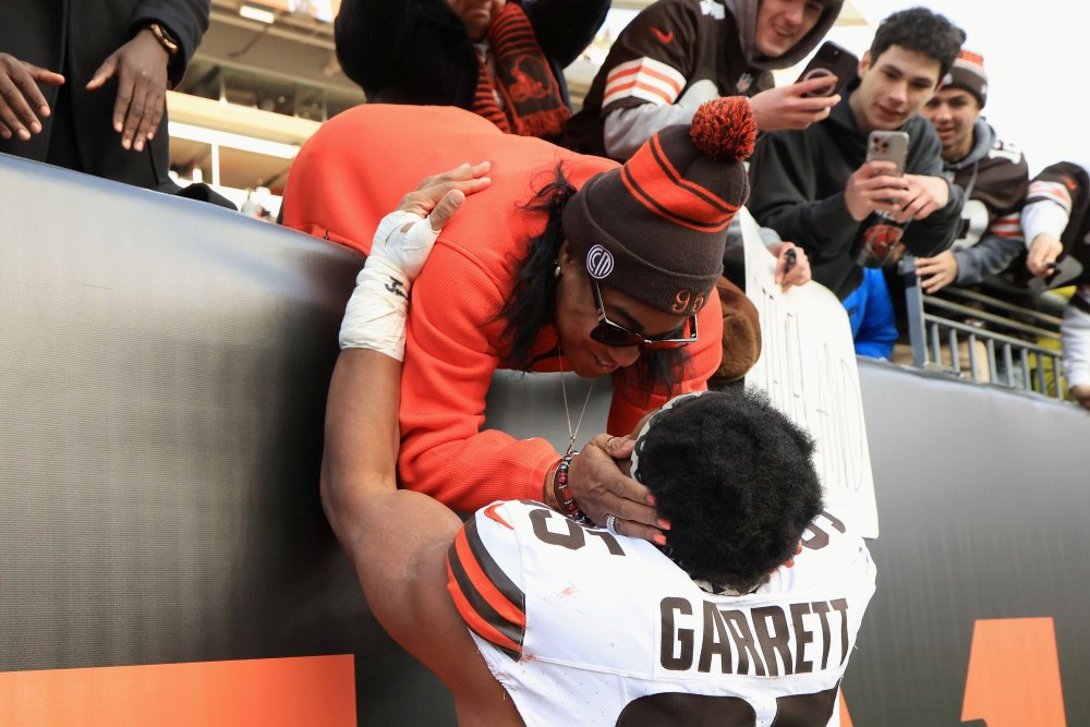 GettyImages-2254656391 Myles Garrett Celebrates With Family After Breaking NFL Sack Record 2