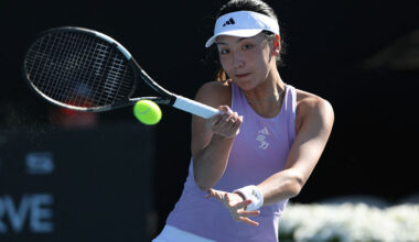 Four hours later in Auckland, Wang and Svitolina move on