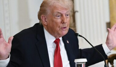 Down Arrow Button Icon