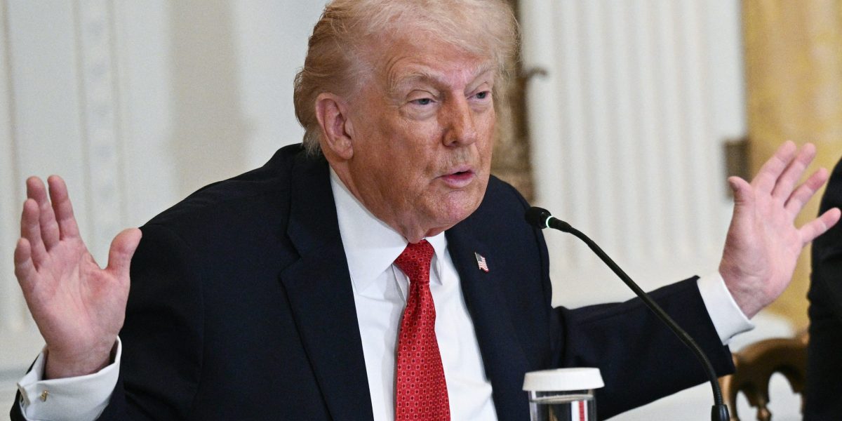 Down Arrow Button Icon