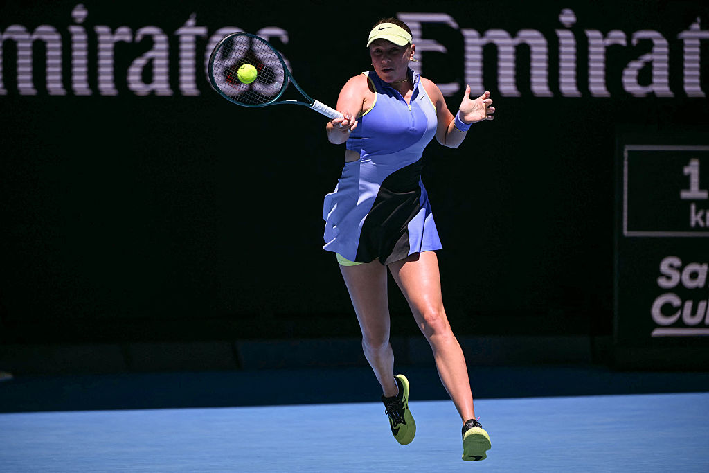 Anisimova wins all-American battle to reach Round of 16 in Melbourne