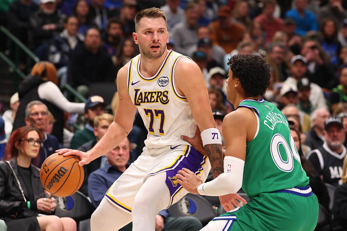 Luka Dončić, Lakers cap 15-point comeback vs. Mavericks with high-energy finish