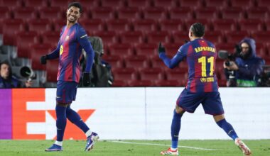 Marcus Rashford free kick helps Barcelona secure spot in Champions League last 16