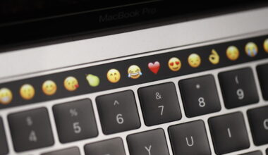 Should emojis be used in medical records? 🤔