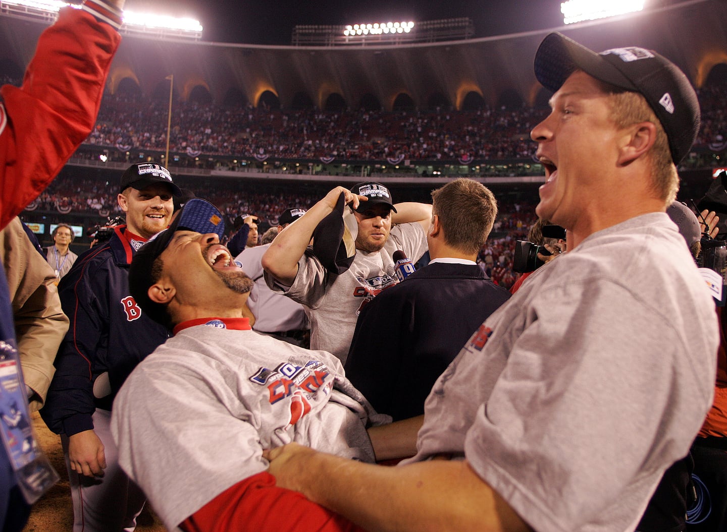 Righthanded reliever Mike Timlin (right) will be one of three players inducted into the Red Sox Hall of Fame.