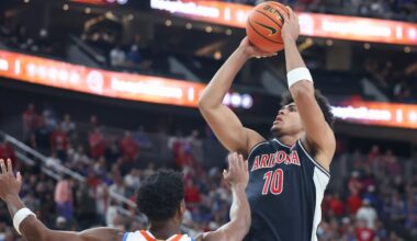 Top-ranked Arizona crushes Kansas State, moves to 15-0 on season