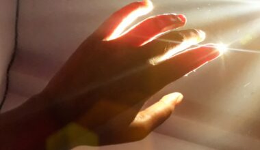 We Emit a Visible Light That Vanishes When We Die, Surprising Study Says : ScienceAlert