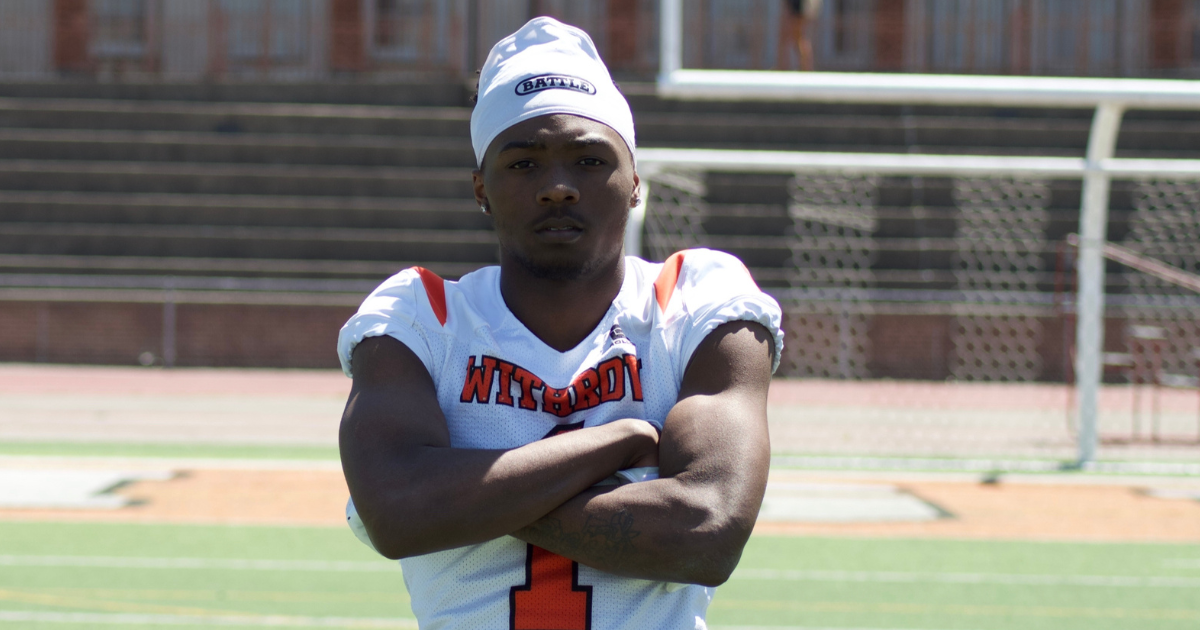 Marquise Davis scores a touchdon for Missouri, via Denny Medley-Imagn Images
