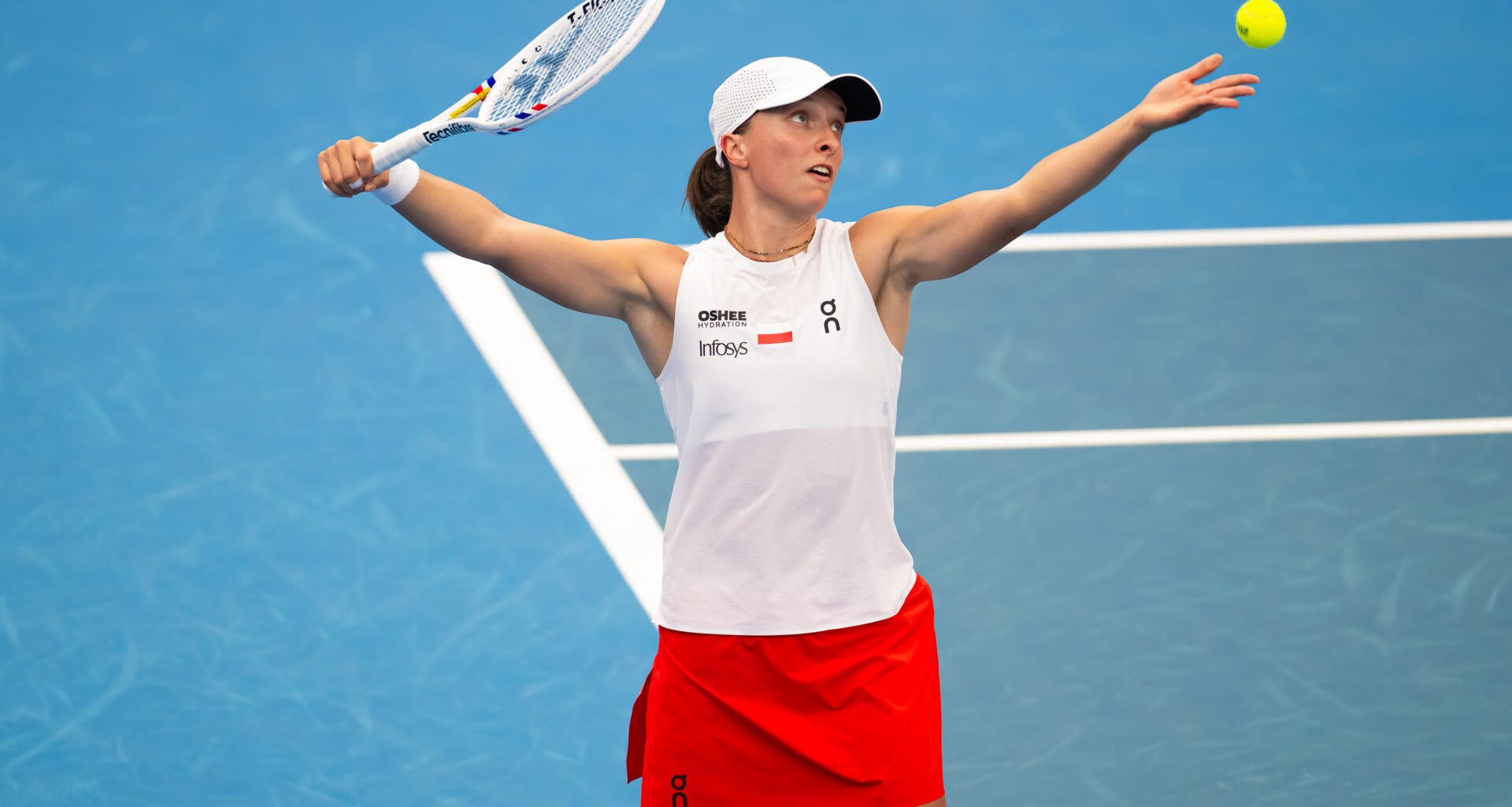 Swiatek, Hurkacz lead Poland back to United Cup quarterfinals