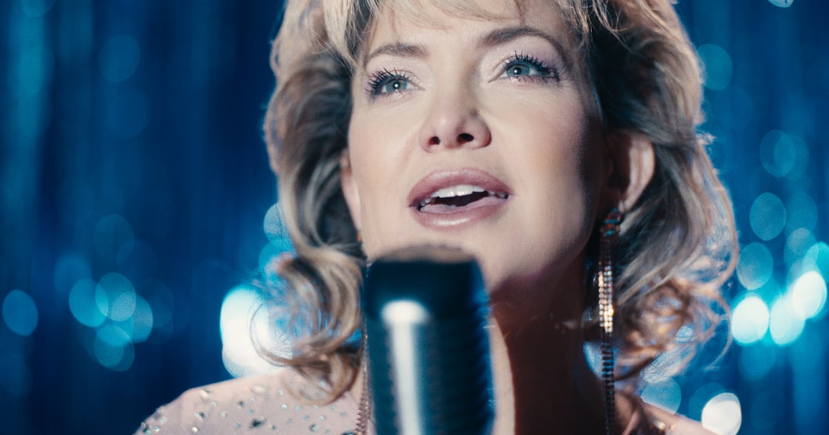 Kate Hudson Reacts to Criticism from Real-Life Son of ‘Song Sung Blue’ Singer