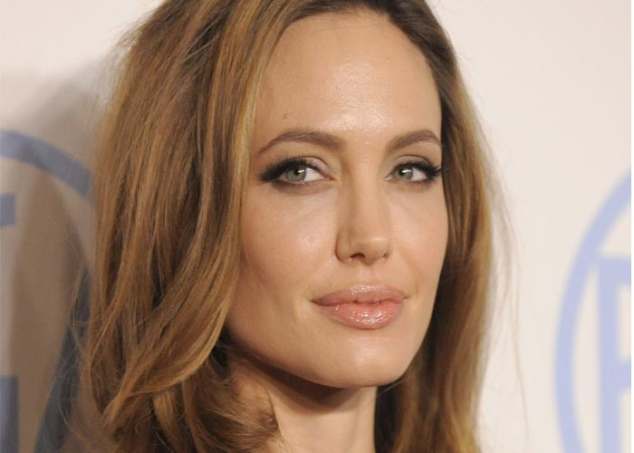 Angelina Jolie stops traffic in Rhinebeck