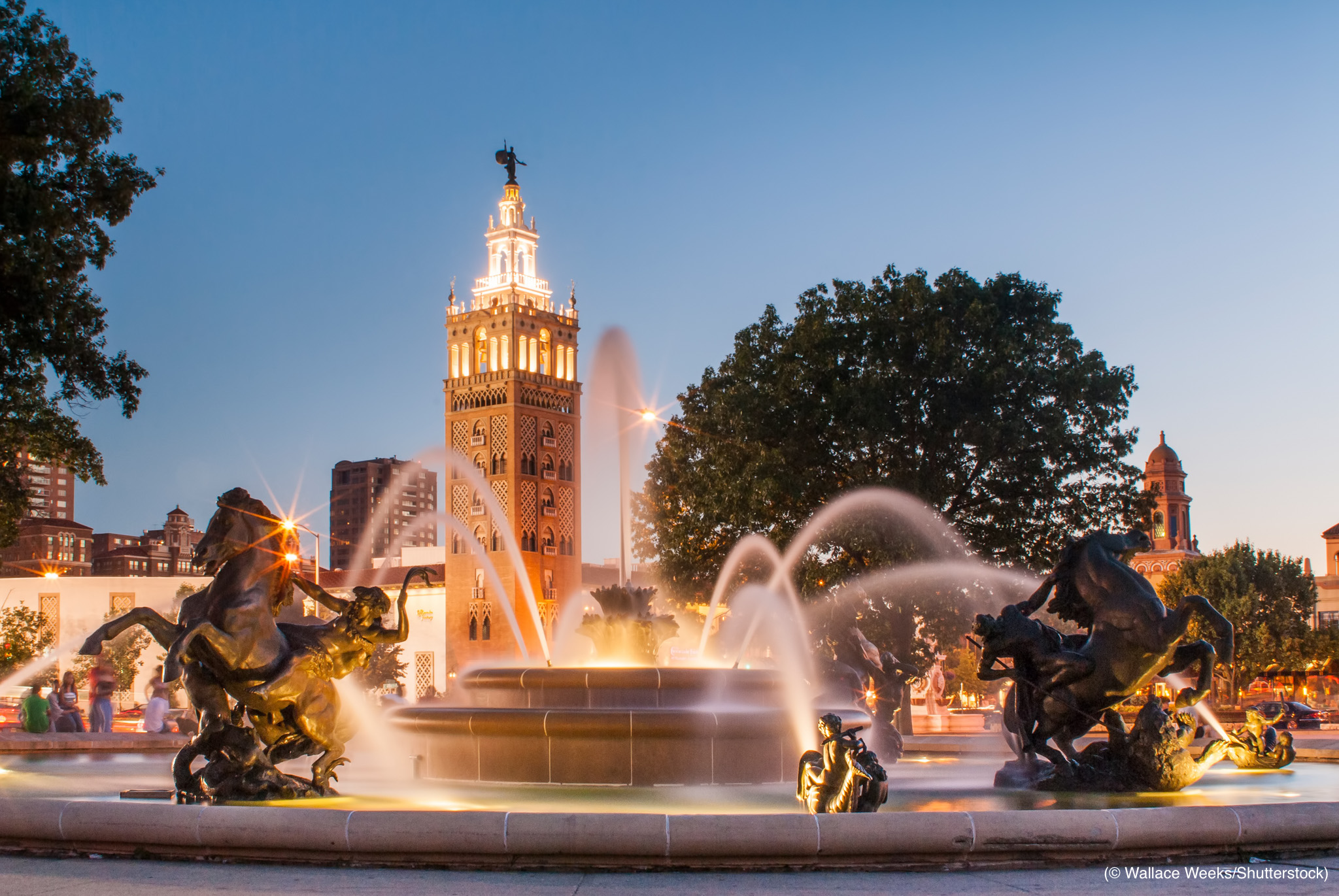 Fountain in Mill Creek Park in Kansas City, Missouri (© Wallace Weeks/Shutterstock)
