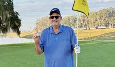 Village of Oak Hollow golfer gets lucky ace at new golf course