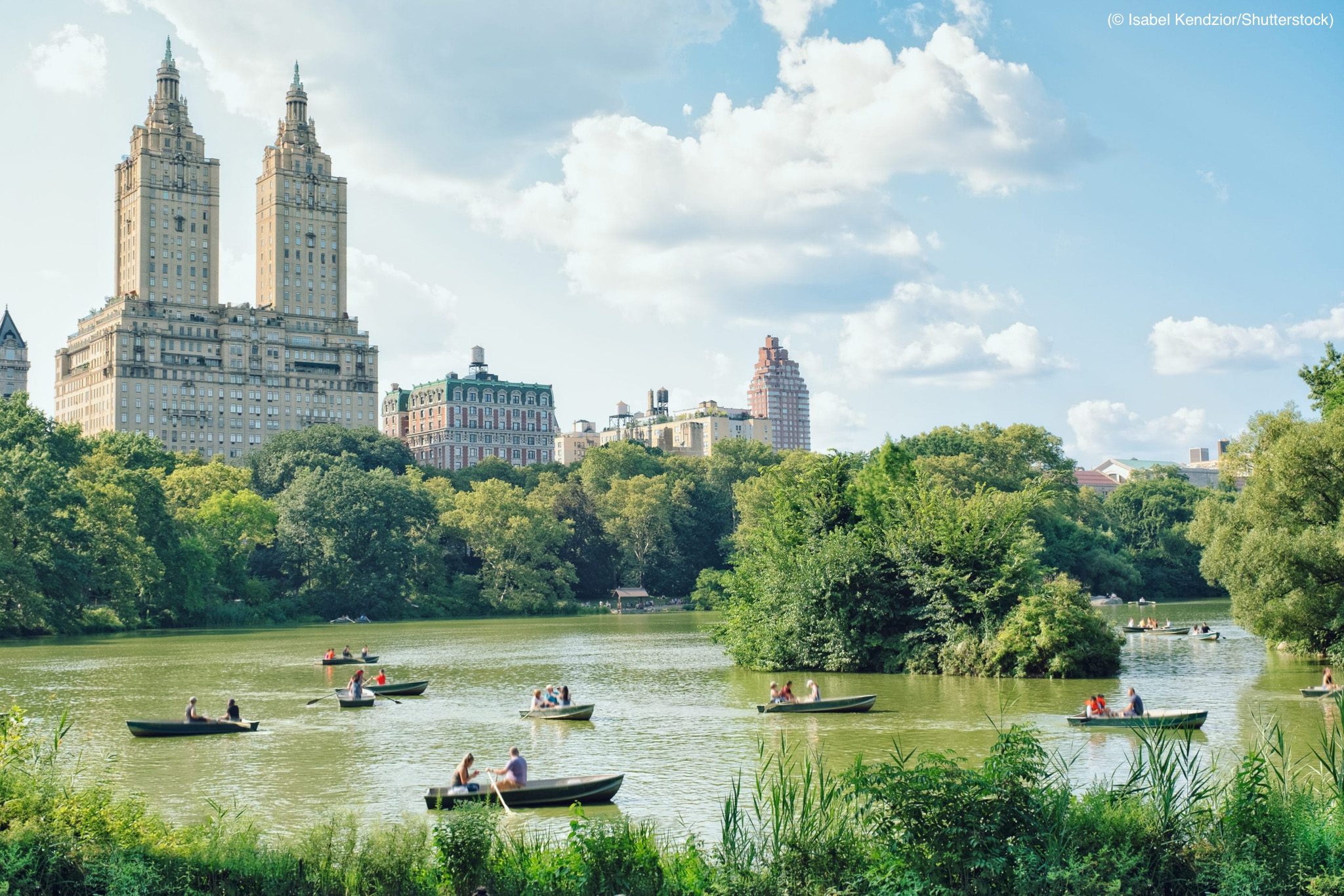 Boats in Central Park in New York (© Isabel Kendzior/Shutterstock)