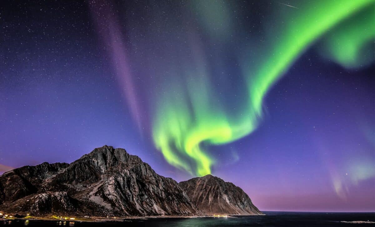 Northern Lights To Light Up 15 U.s. States This Week, Find Out If You’re In The Zone!