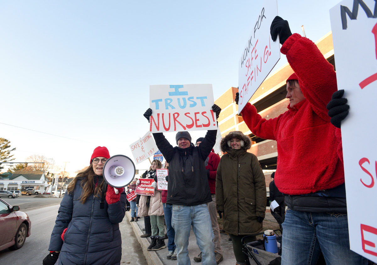 Bangor hospital nurses rally for safer working conditions amid contract negotiations