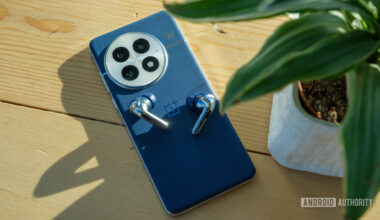 OnePlus 13 with OnePlus buds pro 3