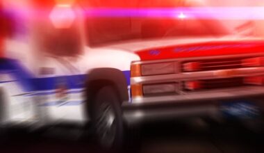 Crash shuts down busy Tucson intersection