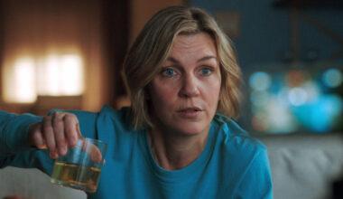 Rhea Seehorn in Pluribus