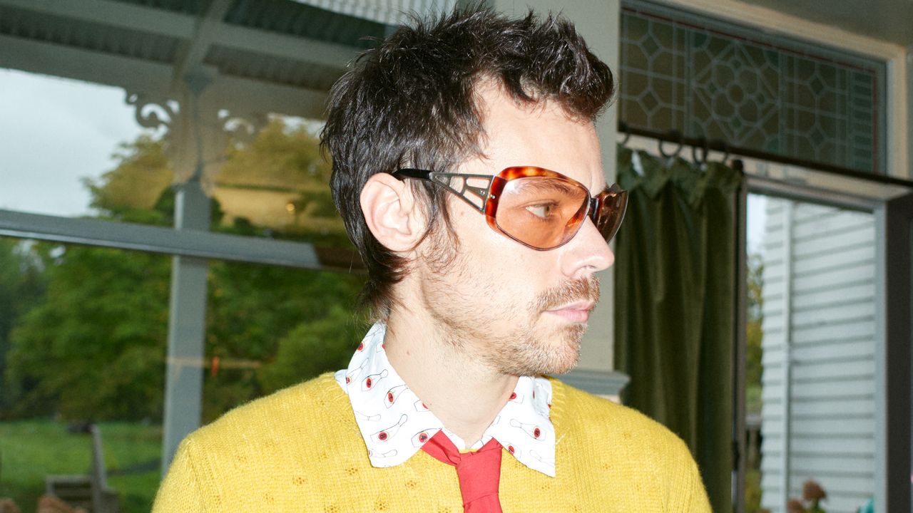 Harry Styles Announces New Album Kiss All the Time. Disco, Occasionally.