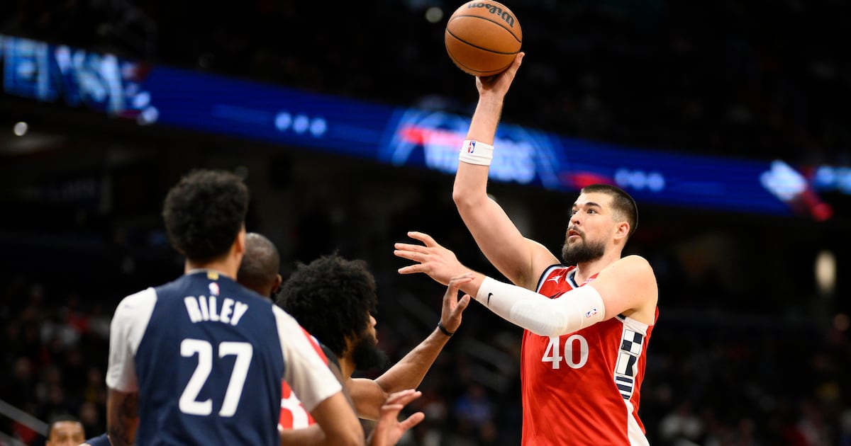 Clippers hold off Wizards to win their 6th straight – Annenberg Media