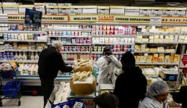 US consumers more concerned about job market in December, New York Fed says