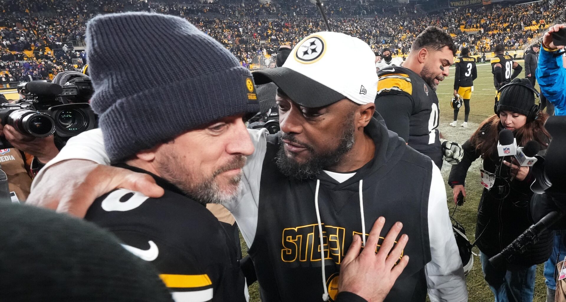 JJ Watt Calls Out Steelers Leak After Aaron Rodgers' Reaction to Tomlin's Exit Reported