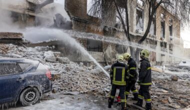 Ukraine-Russia war latest: Four dead after Putin launches major assault on Ukraine’s two largest cities