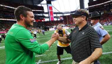 Georgia lands adds former Oregon quarterback via the transfer portal