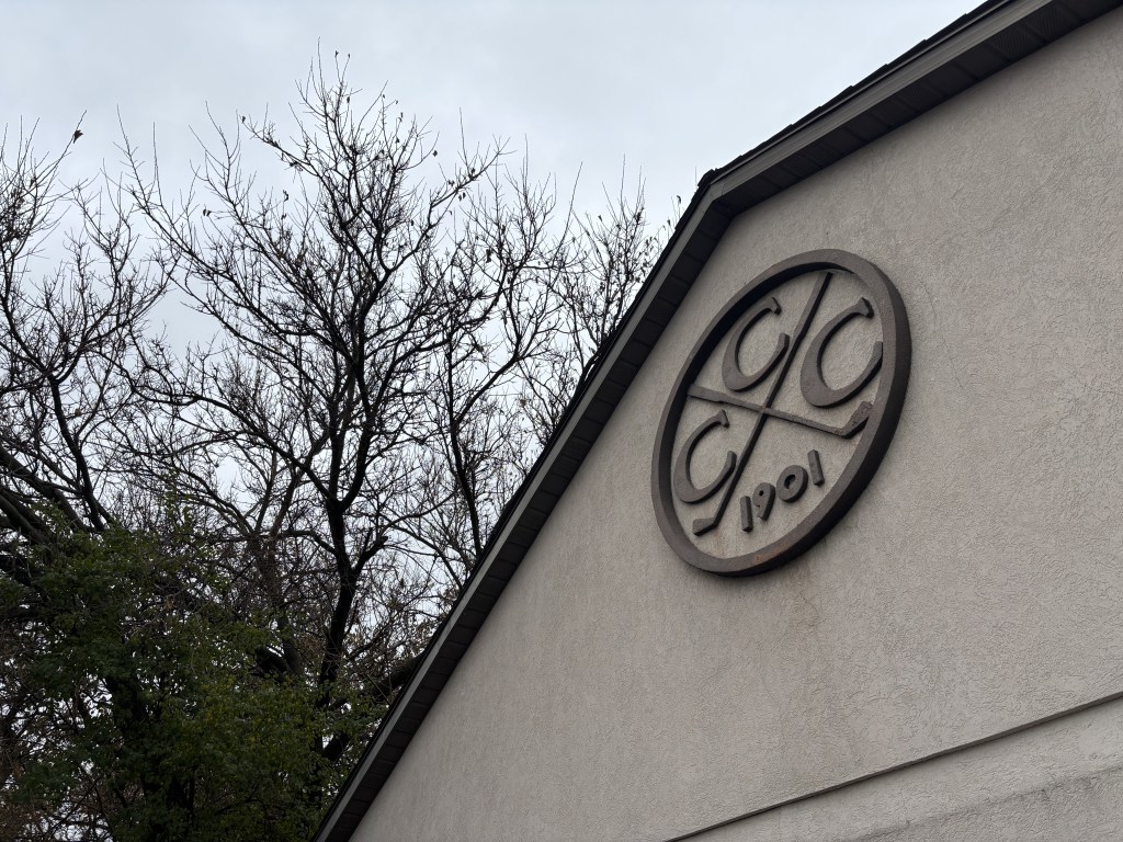 Golf groups hope to save Calumet Country Club's golf