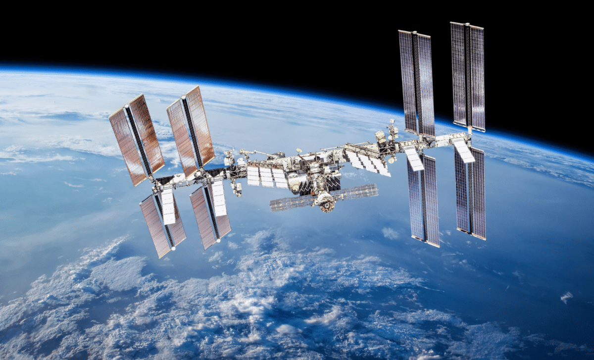 Say Goodbye To The Iss Commercial Space Stations Are Coming In 2026