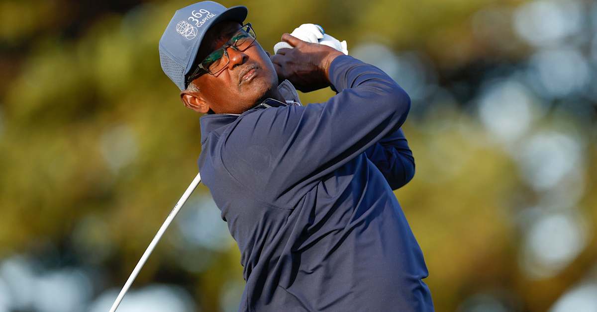 Sixty-two year old Vijay Singh makes cut at Sony Open, Keegan Bradley, Tony Finau likely to miss cut - PGA Tour