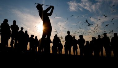 PGA Tour wouldn't leave 'iconic' Torrey Pines, would it?