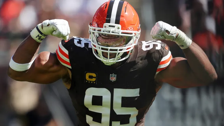 Myles Garrett record-breaking sack video: How Browns superstar broke single-season mark image